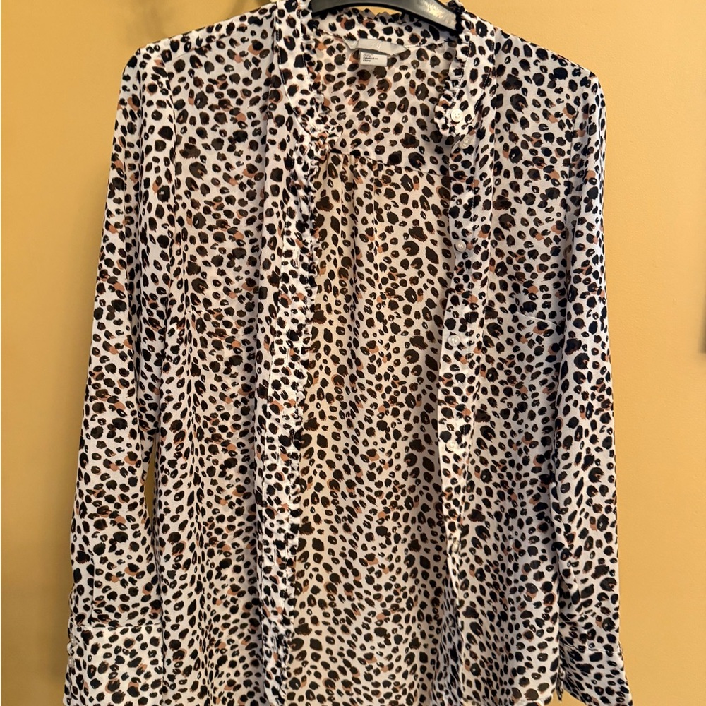 H&M Black and Cream Long Sleeve Notched Collar Shirt